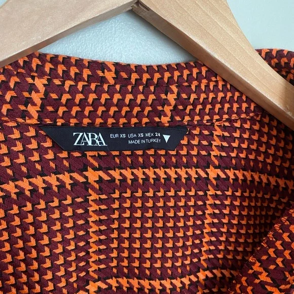 Zara Cropped Houndstooth Button-Front Top - XS - Picture 5 of 9